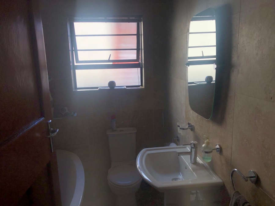 2 Bedroom Property for Sale in Berea Eastern Cape